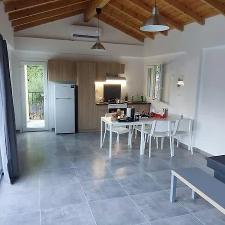 Villa Marianthi Afroditi House In Achillion Woods *