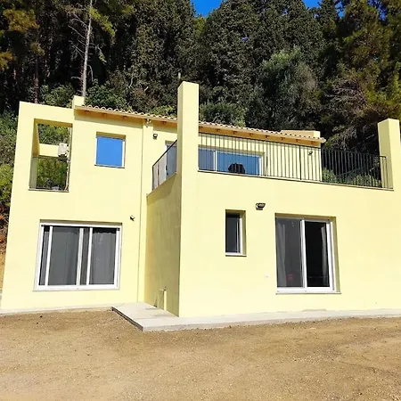 Marianthi Afroditi House In Achillion Woods