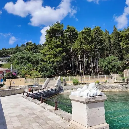 Marianthi Afroditi House In Achillion Woods Villa *